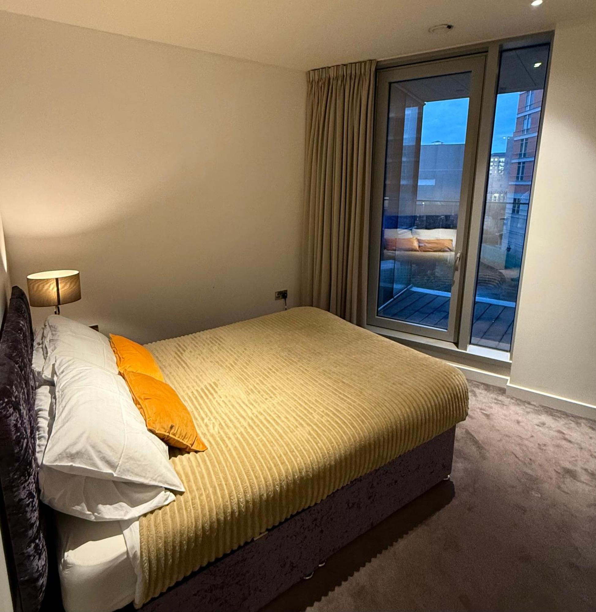 Luxury Modern 2 Bed Flat With Balcony And City View - Canary Wharf City Center 伦敦 外观 照片